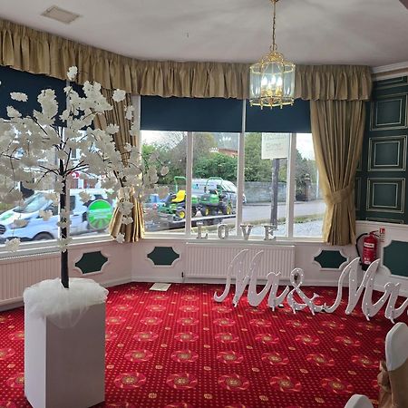 Victoria Hotel 커콜디 외부 사진