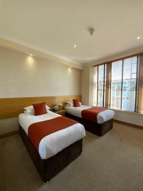 Victoria Hotel 커콜디 외부 사진