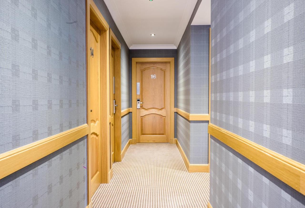 Victoria Hotel 커콜디 외부 사진