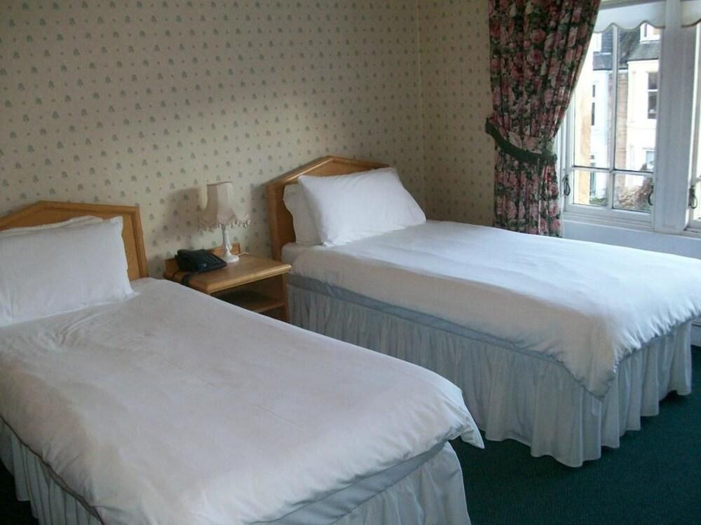 Victoria Hotel 커콜디 외부 사진